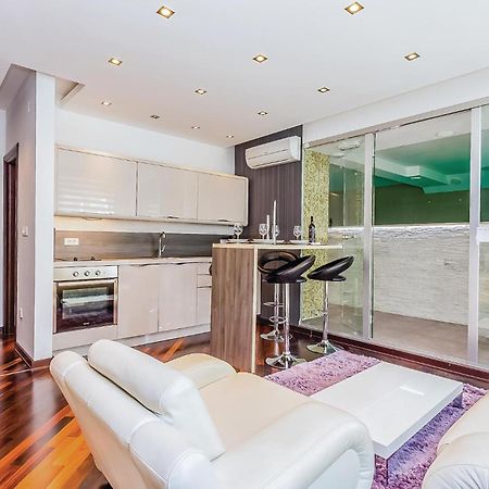 2 Bedroom Lovely Apartment In Crikvenica Exteriér fotografie