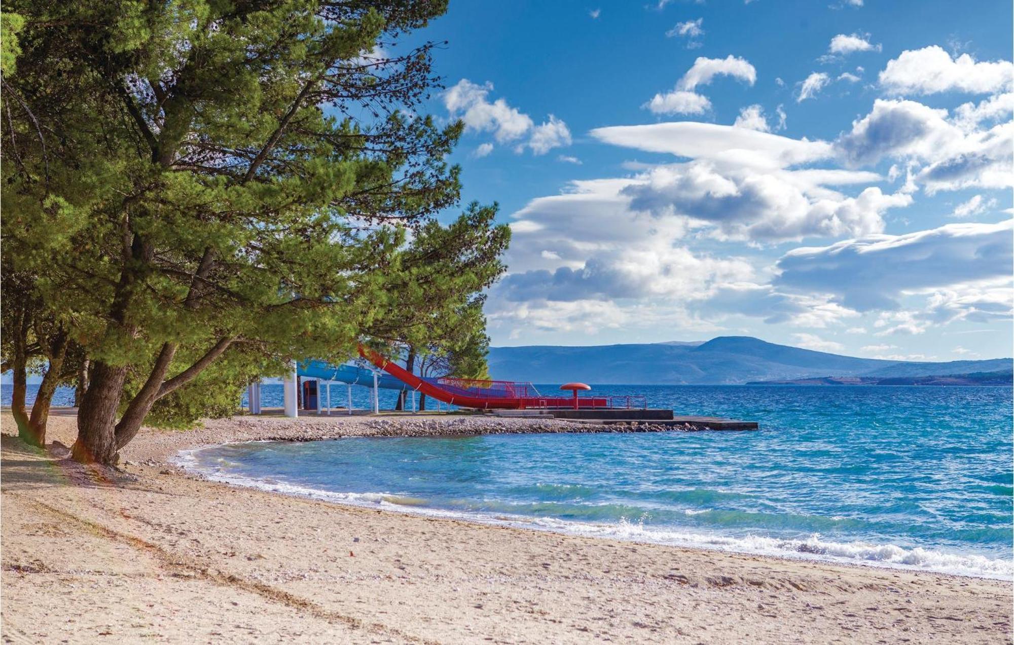 2 Bedroom Lovely Apartment In Crikvenica Exteriér fotografie