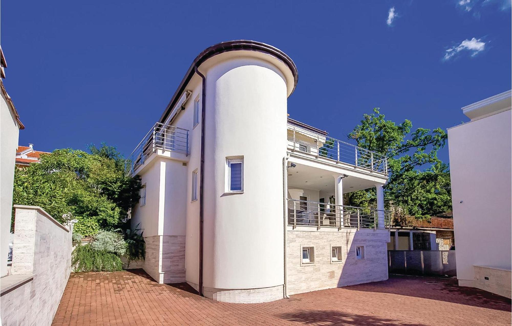 2 Bedroom Lovely Apartment In Crikvenica Exteriér fotografie