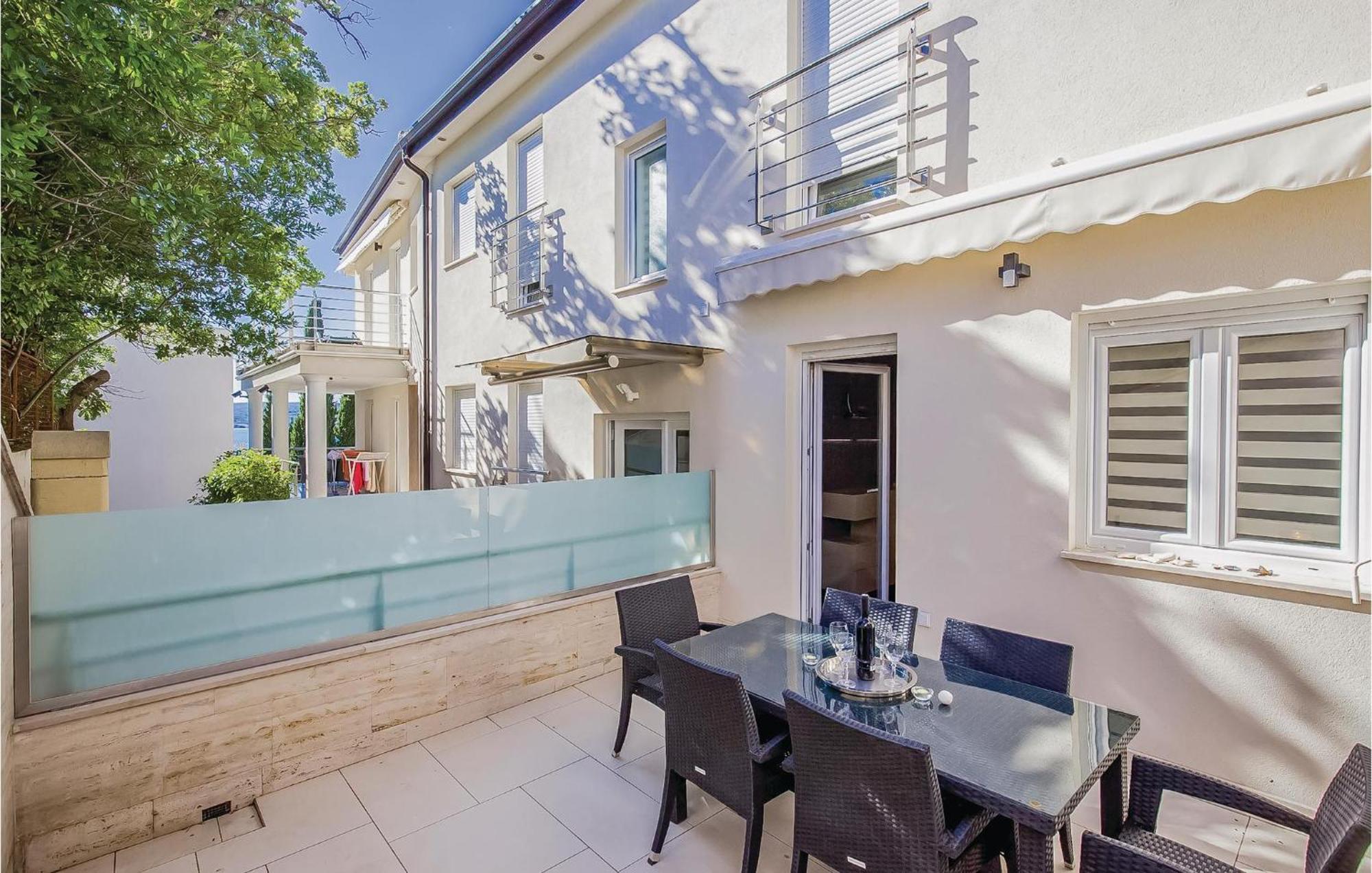 2 Bedroom Lovely Apartment In Crikvenica Exteriér fotografie
