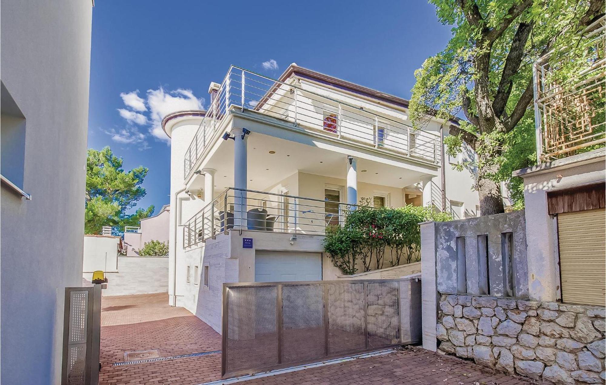 2 Bedroom Lovely Apartment In Crikvenica Exteriér fotografie